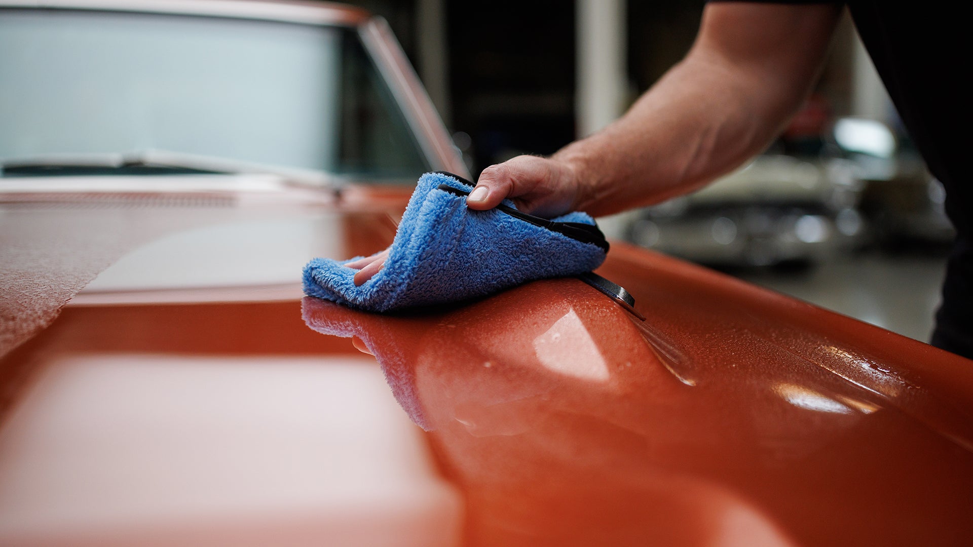 Premium Microfiber Towels: The Ultimate Choice for Car Detailing - Jay  Leno's Garage