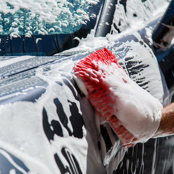 Premium Scratch-Free Microfiber Chenille Wash Mitt | Jay Leno's Garage